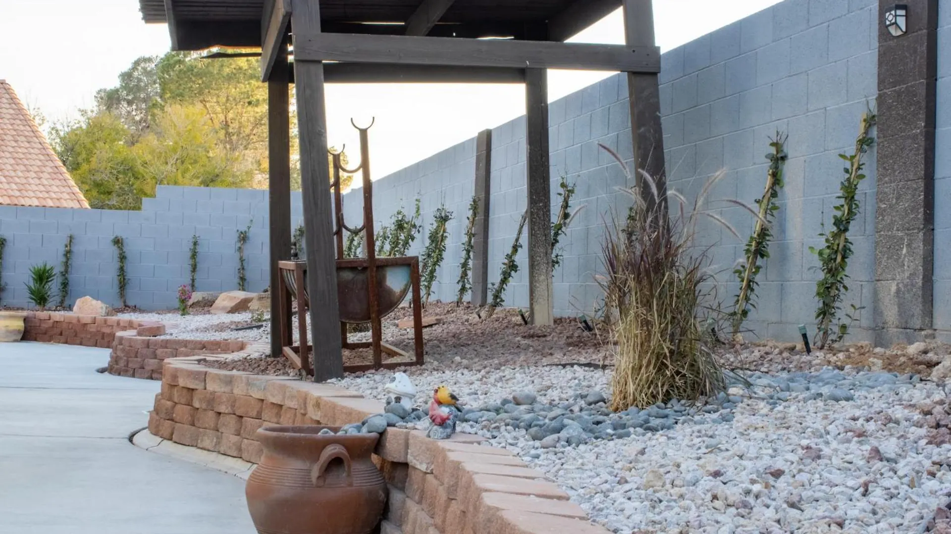 Heated Salt Pool, Bbq, Movie Projector, Stereo, Billiards Table, Arcade Game, Darts - Stone Sanctuary Nw At Childrens Memorial Park, Pool Heat Optional Villa Las Vegas USA