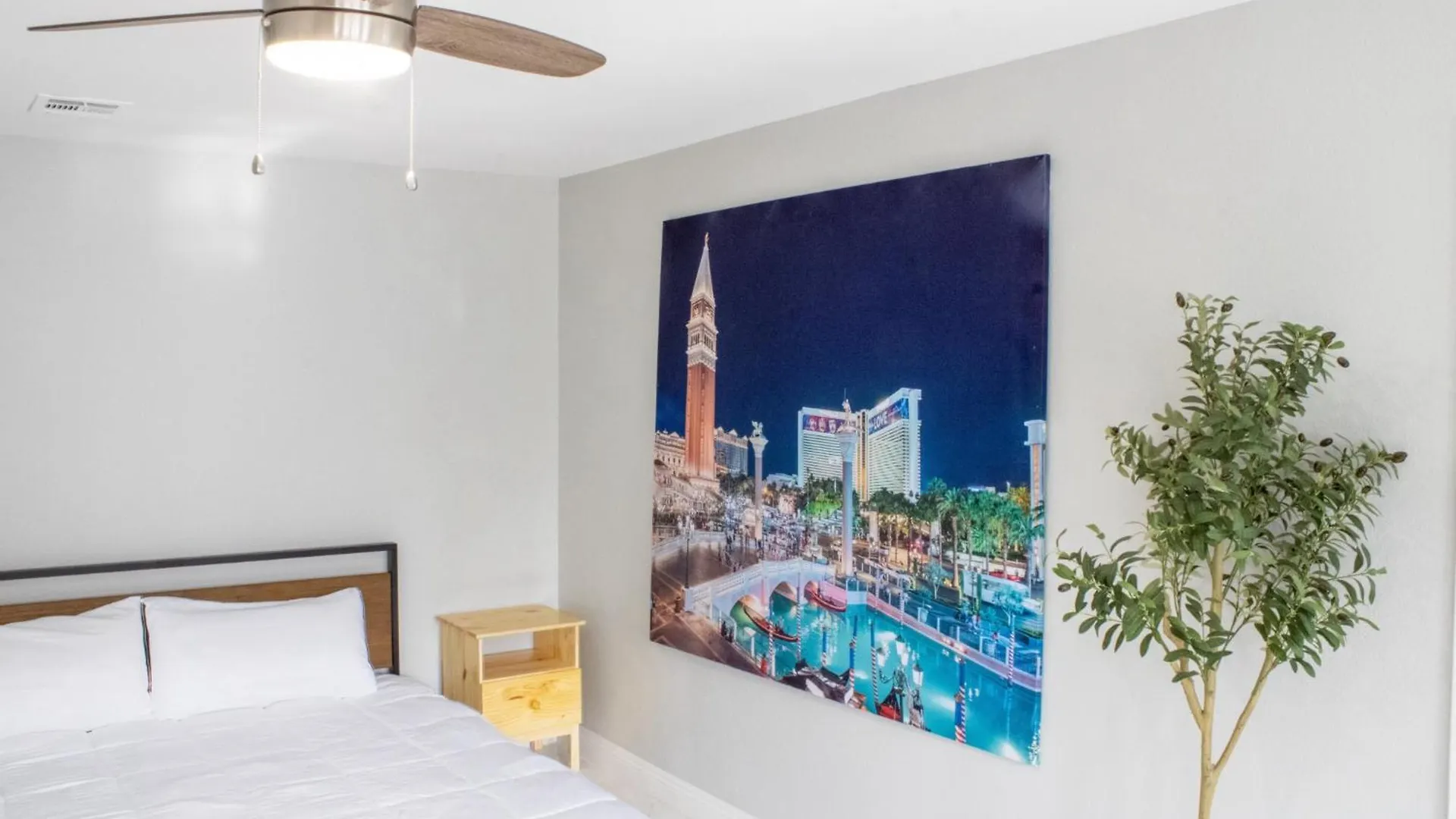 Heated Salt Pool, Bbq, Movie Projector, Stereo, Billiards Table, Arcade Game, Darts - Stone Sanctuary Nw At Childrens Memorial Park, Pool Heat Optional Villa Las Vegas Semesterbostad